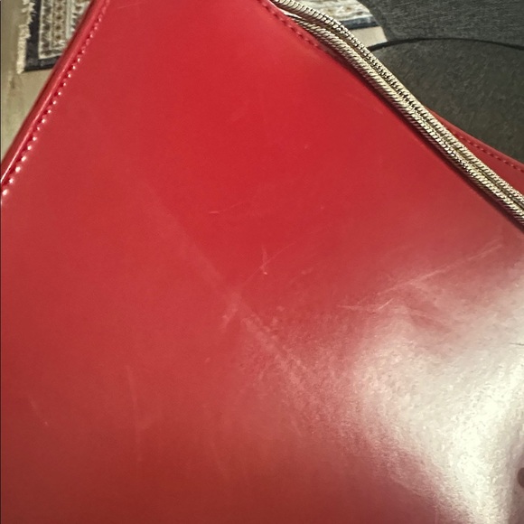 RARE Y2K Red w/ Silver Hardware Vintage Guess Purse - Picture 7 of 7